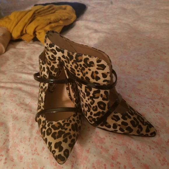 Heels - Picture 4 of 4
